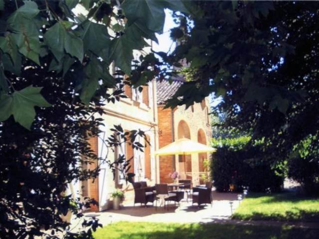 Le Platane Bed & Breakfast Lafrancaise Exterior photo